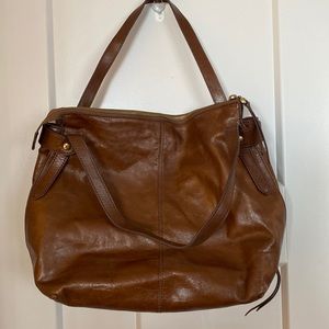 Lightly used HOBO Delilah bag. Non smoker, clean